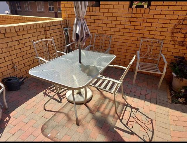 2 BEDROOM APARTMENT FOR SALE IN PRETORIA GARDENS